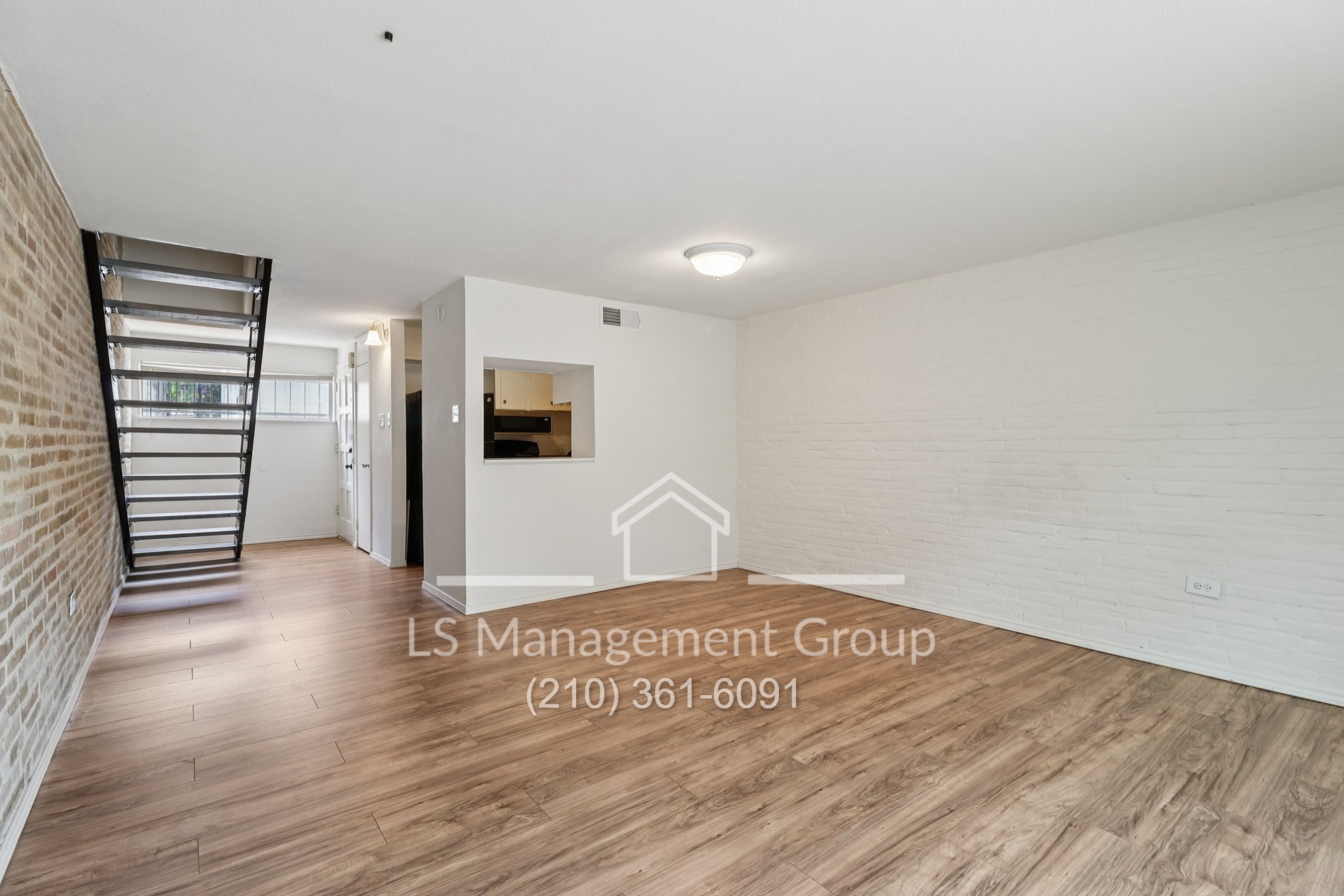 408 Ira Avenue - 1